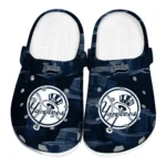 new-york-yankees-clog-canyon-layers-navy-best-selling.webp